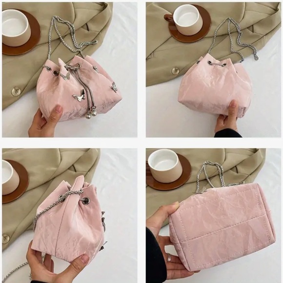 New Butterfly Adorned Chain Strap Bucket Bag - Picture 2 of 3
